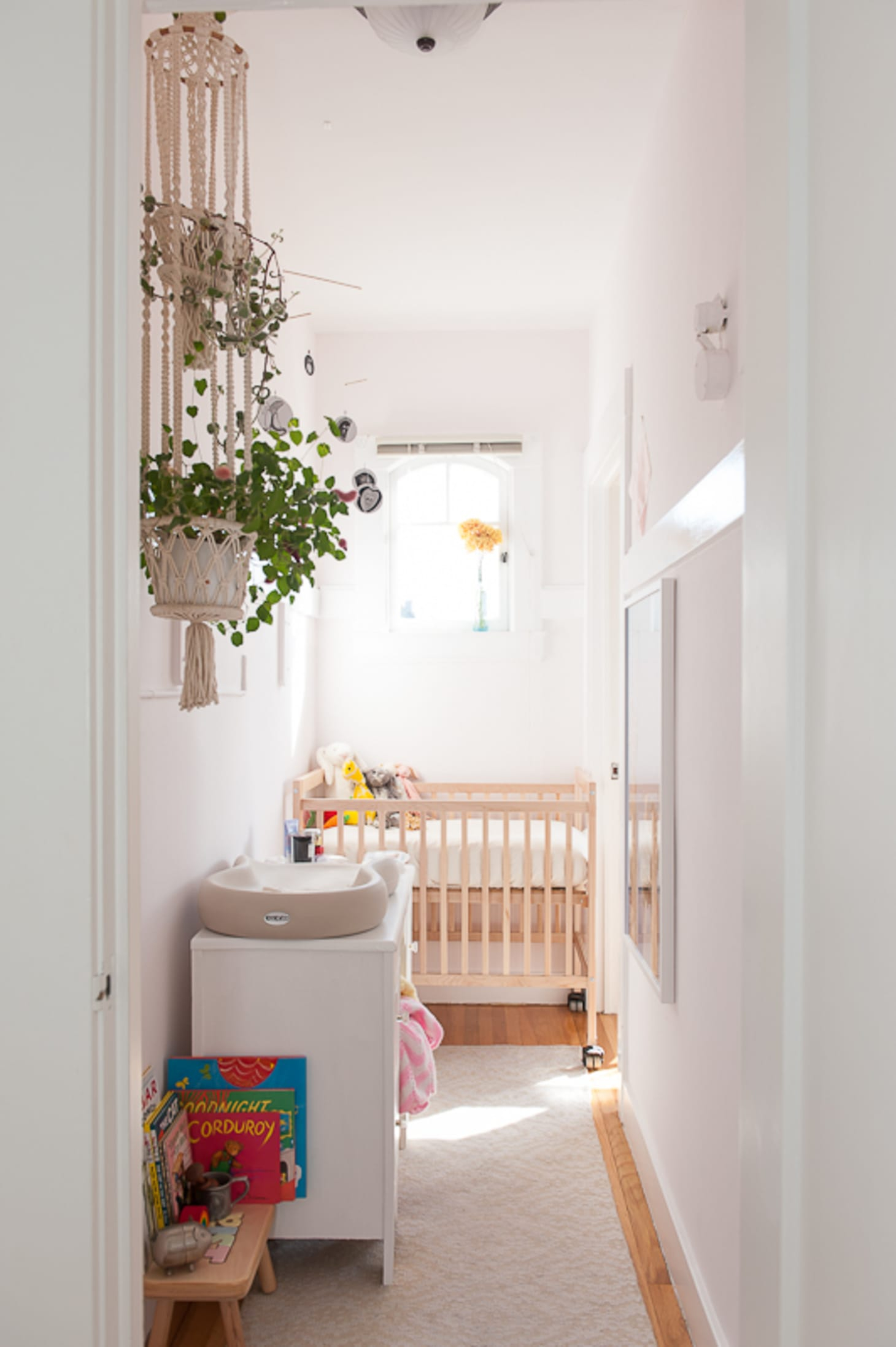 Small Room Nursery Ideas: Space-Saving Design & Styling Tips for Kids Bedroom For Small Spaces