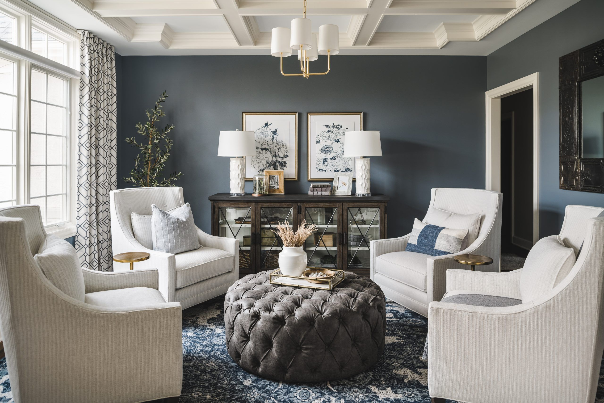 15 Circular Conversation Seating Areas 4 Chairs Around A Coffee Table ... for How To Transform Home Decor In Open Floor Plans